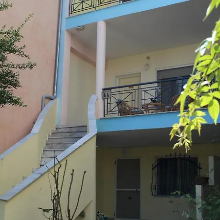 아파트 Litsa-studio *